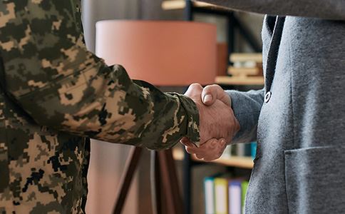 Client Attorney Handshake 